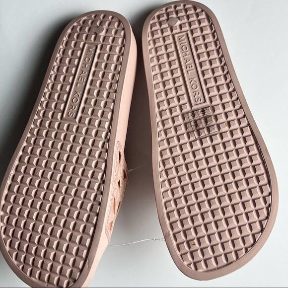 Michael Kors Women's Sandals with Gold  Flower Accents  Sz 7 - Picture 3 of 16